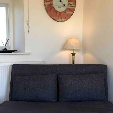 Kemble Secluded Romantic Cotswolds Barn - Sleeps 2 To 4 - Near Cirencester - Dog Friendlyヴィラ エクステリア 写真