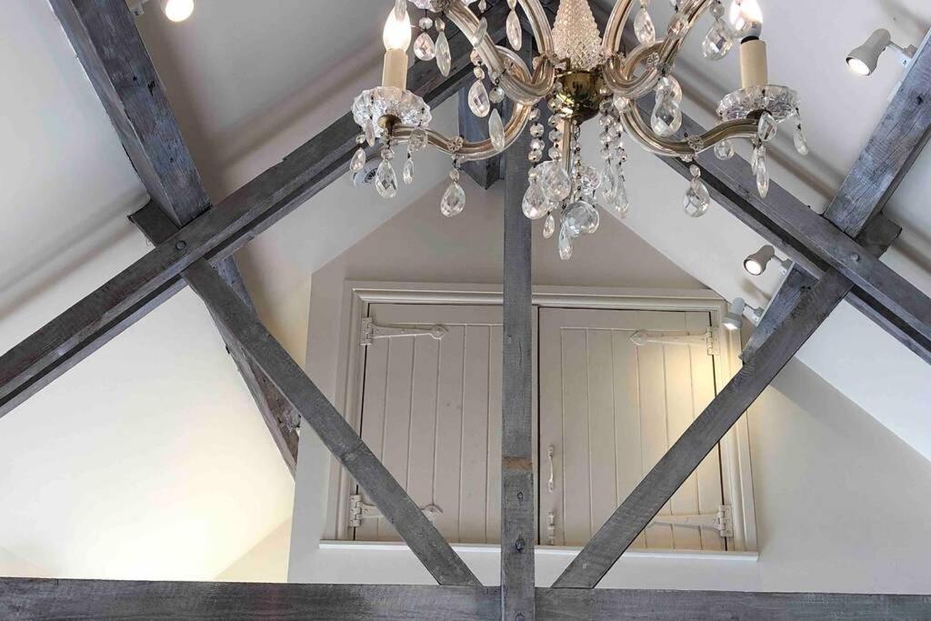 Kemble Secluded Romantic Cotswolds Barn - Sleeps 2 To 4 - Near Cirencester - Dog Friendlyヴィラ エクステリア 写真